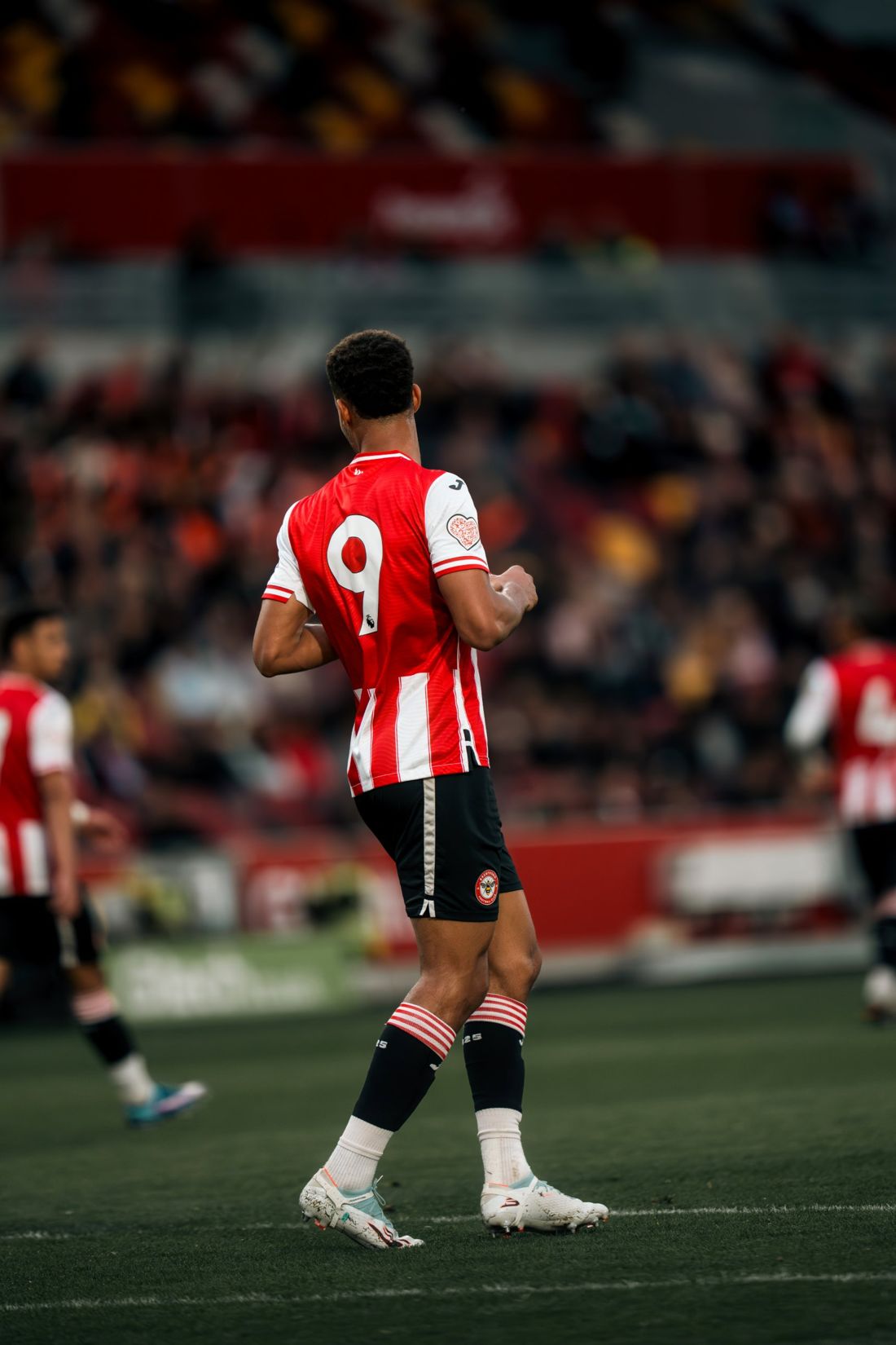 Brentford number 9 between plays